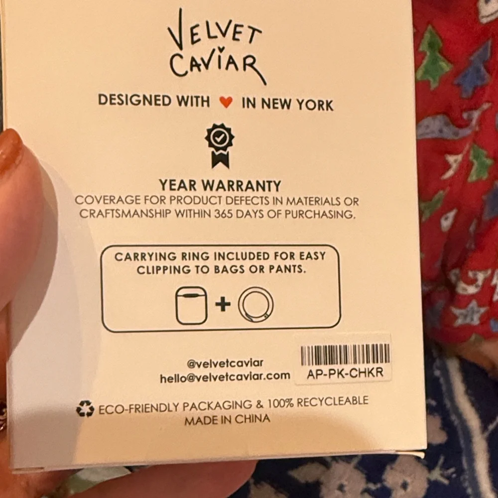 BNIB Velvet Caviar White AirPods Case